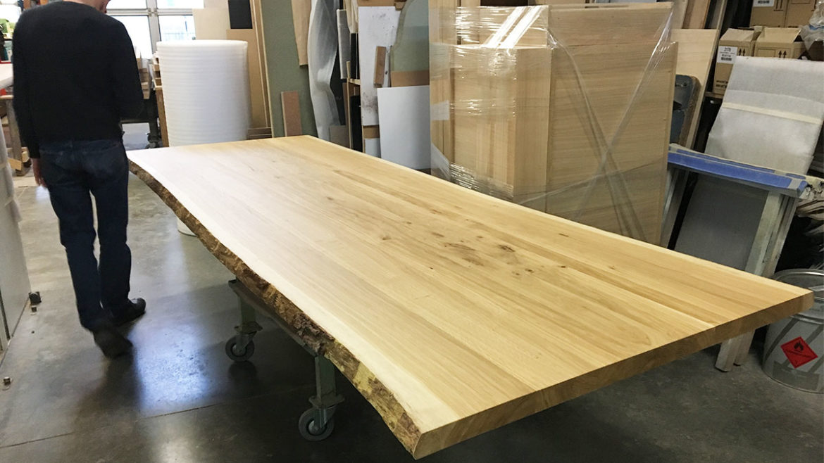 production table bois massif pour l'événement Miel par Fairsquare